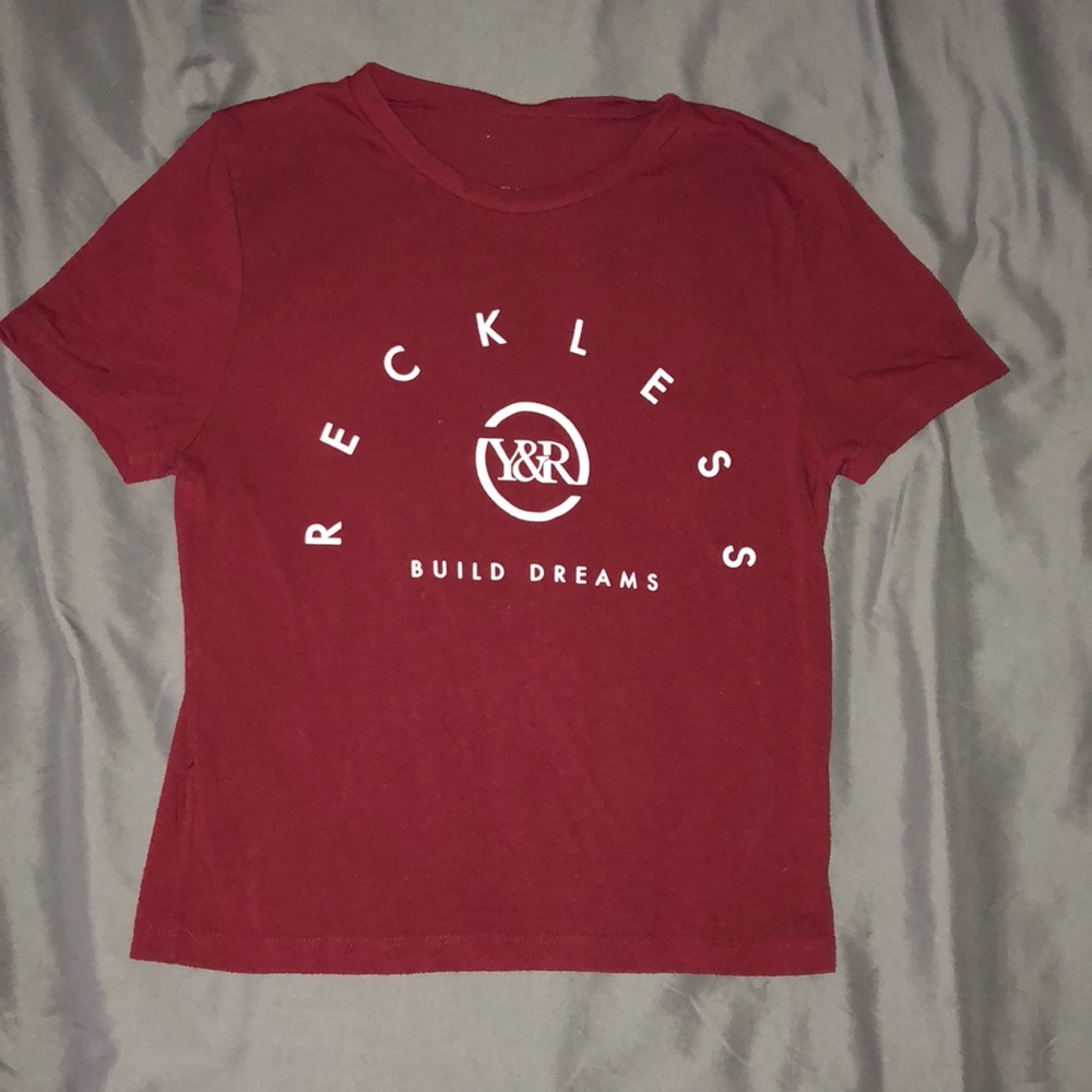 Dark red fitted T-shirt
